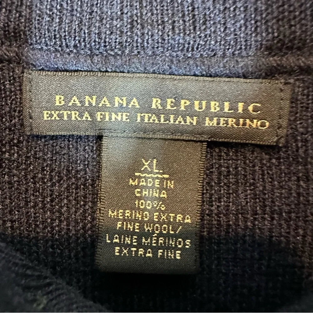 Banana Republic very good